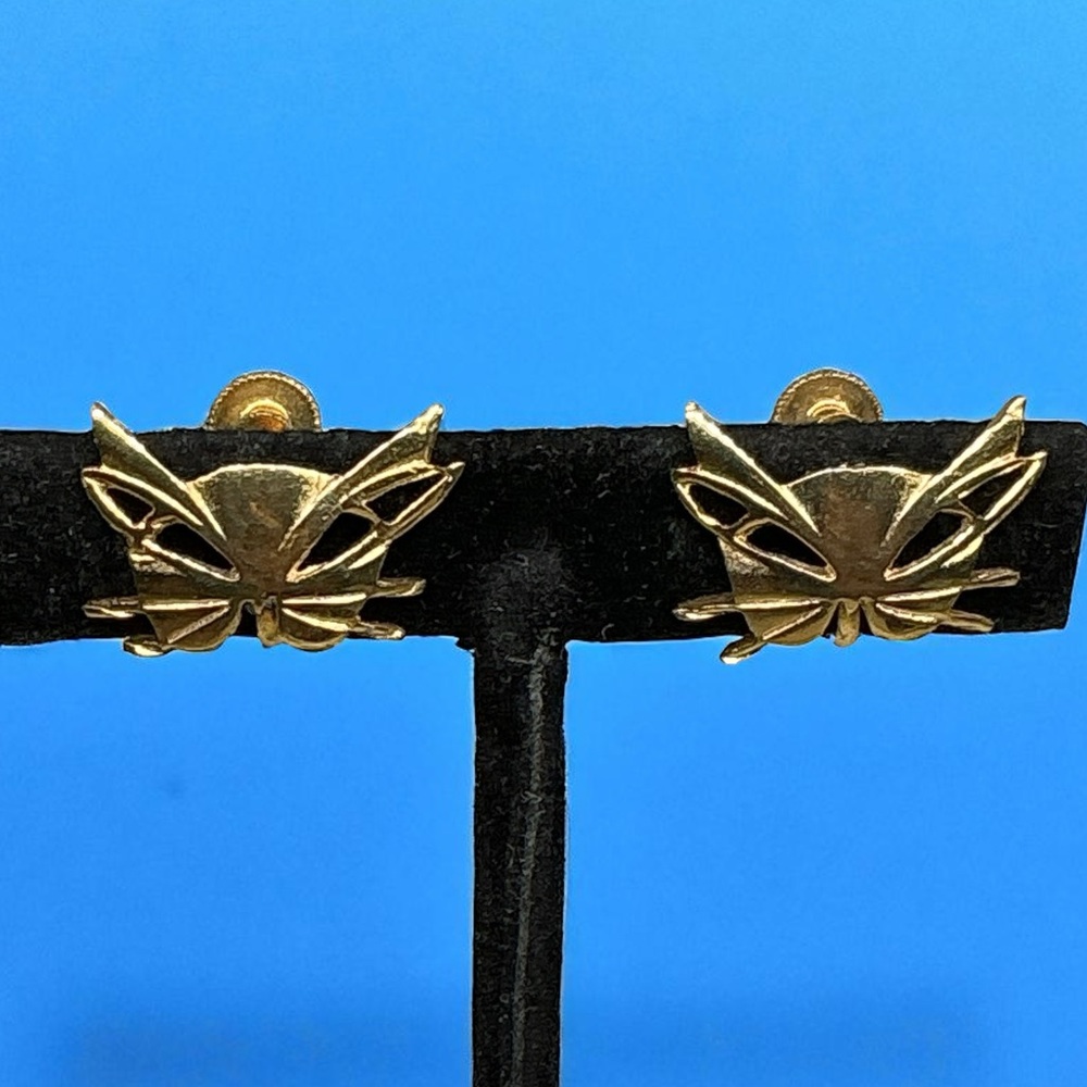 Vintage 1961 H.C. Cat Face Screw-Back Earrings Gold Tone